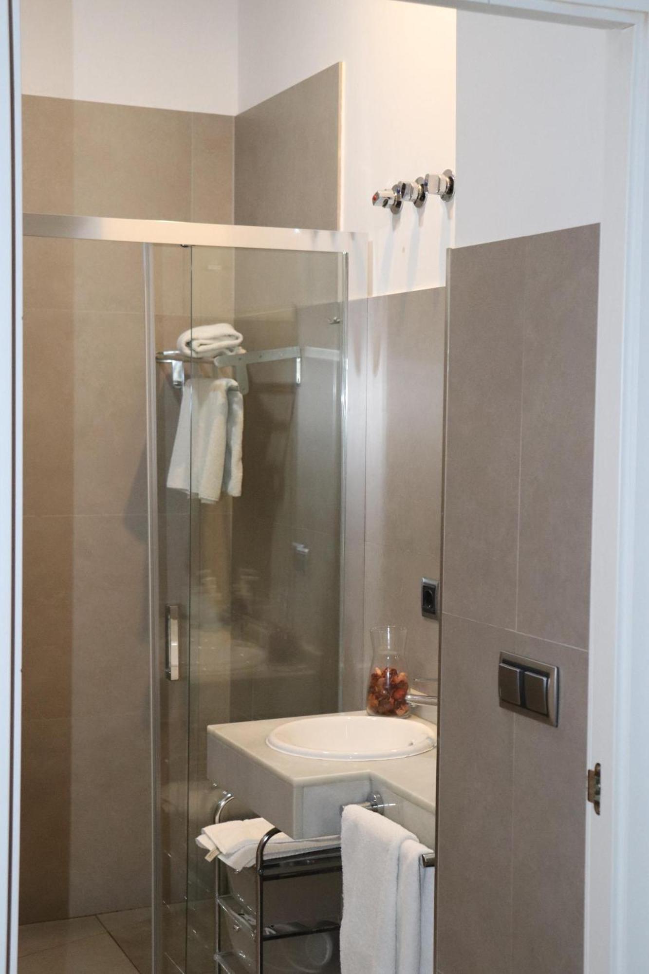 Apartamentos Reyes Catolicos 14 Sevilla Exteriör bild
