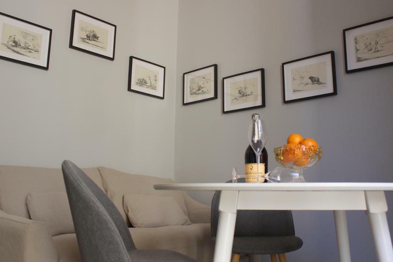 Apartamentos Reyes Catolicos 14 Sevilla Exteriör bild